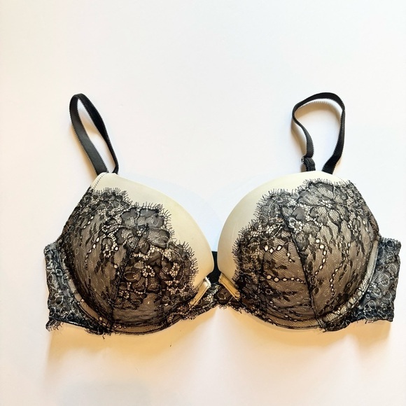 Victoria Secret Dream Angels Push Up Bra Black Lace Cream White 36D - Picture 1 of 5